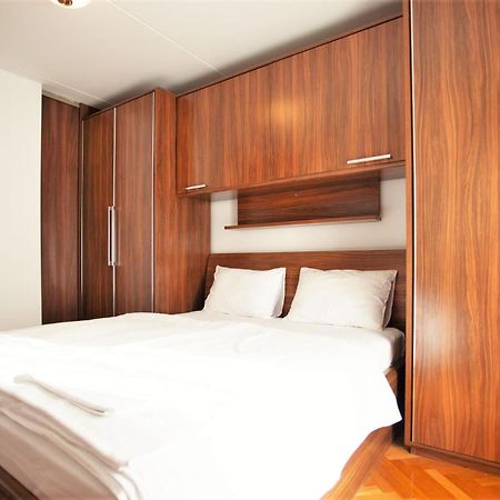 The Parrots Nest Apartment Sarajevo Exterior photo